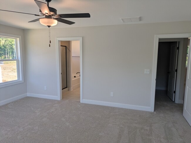 Building Photo - 1384 Ouray Dr