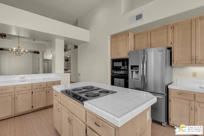Building Photo - 29921 E Trancas Dr