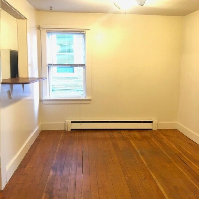 Building Photo - Cozy 1BR/1BA Available December!