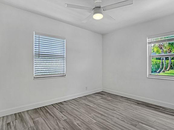 Building Photo - 942 Macy St