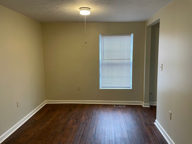 Building Photo - 3/1 House in Kingston $995