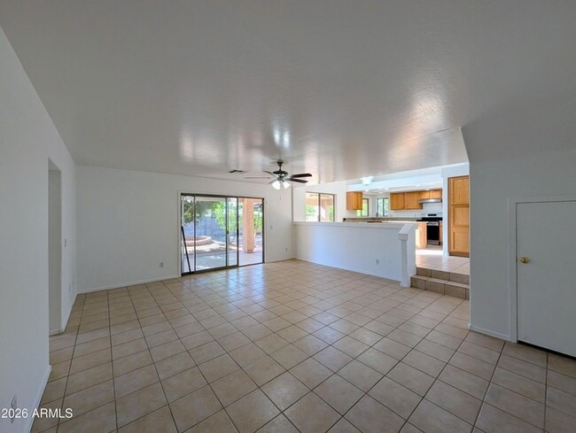 Building Photo - 6416 N 78th Ln