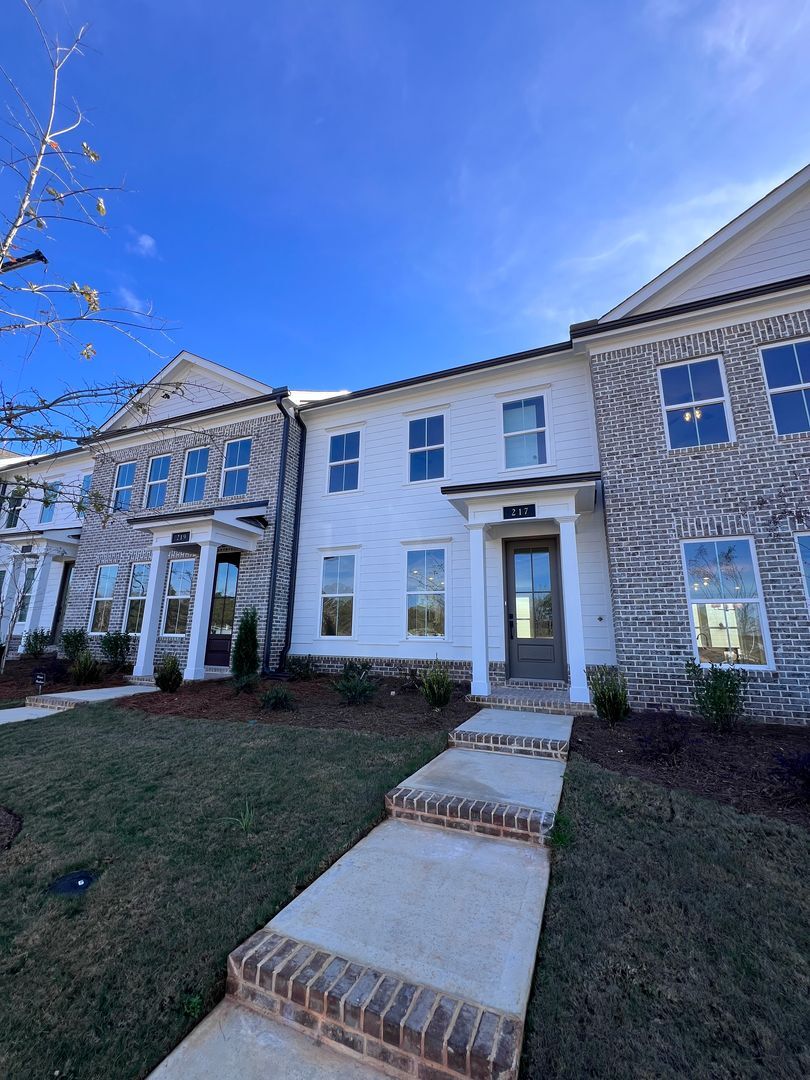 Building Photo - Townhome in Swann's Bridge