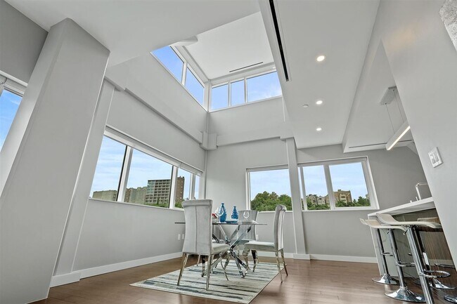 Building Photo - 800 Ave at Port Imperial