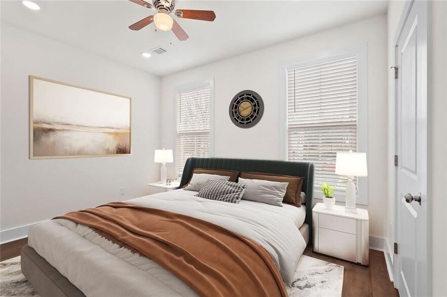 Building Photo - 195 W Lake Ave NW