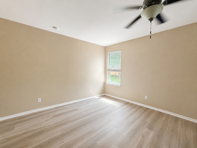 Building Photo - AVAILABLE AUGUST 1ST; APPLY TODAY AT OUR WEBSITE!!