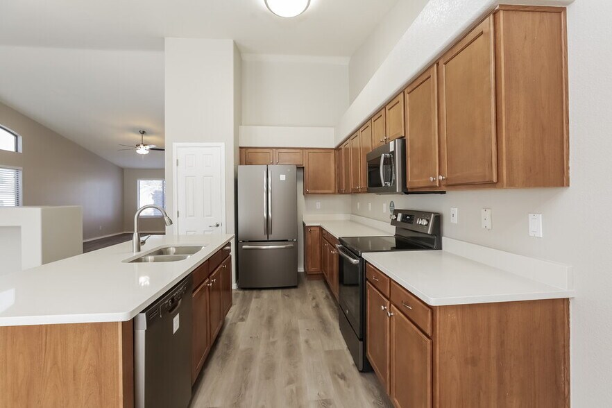 Building Photo - 10355 W Sunflower Pl