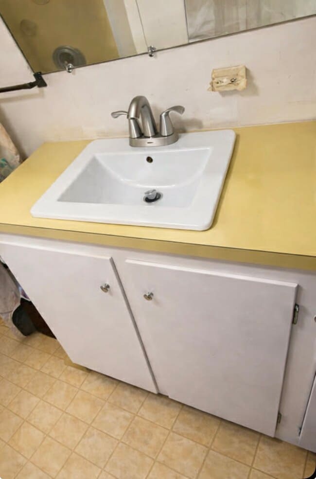 Building Photo - 619 36th Ave N