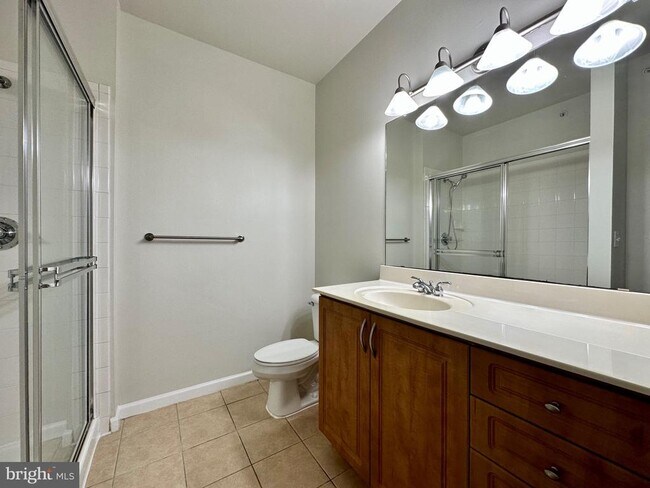 Building Photo - 12925 Centre Park Cir