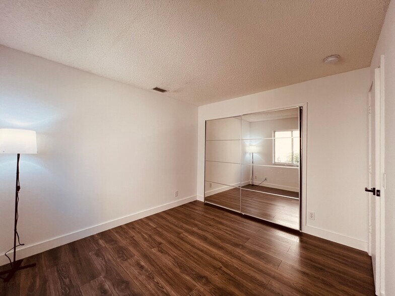 Building Photo - 1611 Palermo Dr