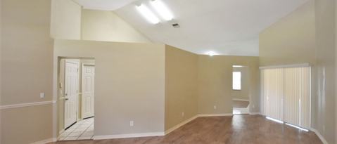 Building Photo - 2216 Kenwick Dr