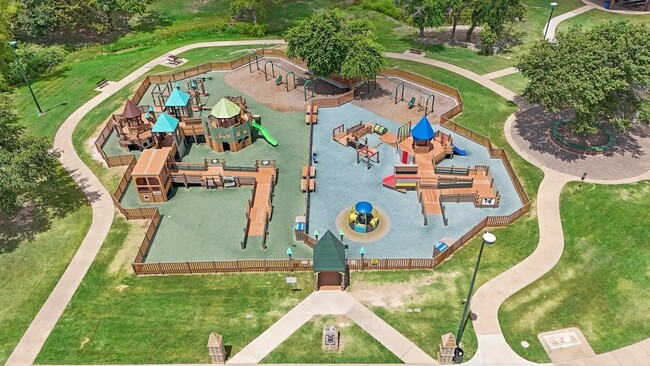 Building Photo - 130 Astoria Dr