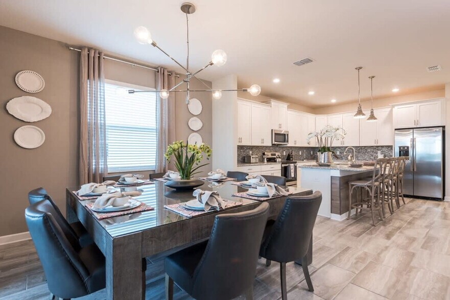Building Photo - 4821 Kings Castle Cir