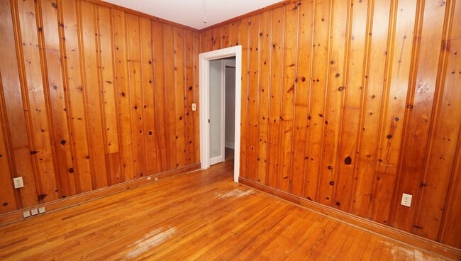 Building Photo - 14 Tallman St