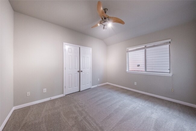 Building Photo - 1067 Valley Vista Dr