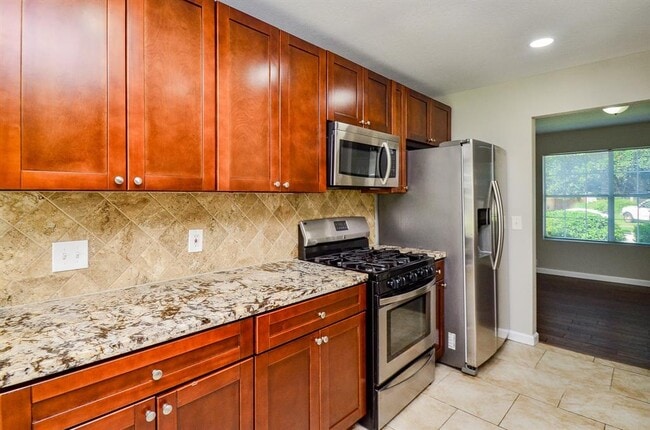 Building Photo - 718 Pine Lodge Dr