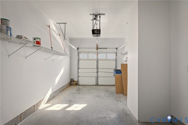 Building Photo - 14924 Watermill Lake Trail