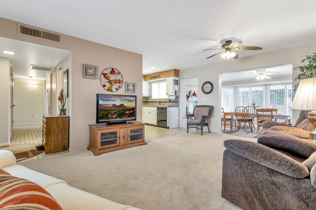 Like-new furnishings and decor. Large, smart TV allows for internet TV. - 10113 W Pebble Beach Dr