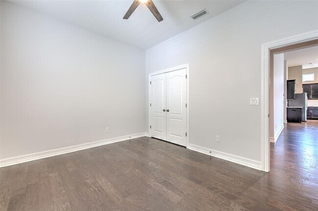 Building Photo - 5943 Jasper Glen Dr