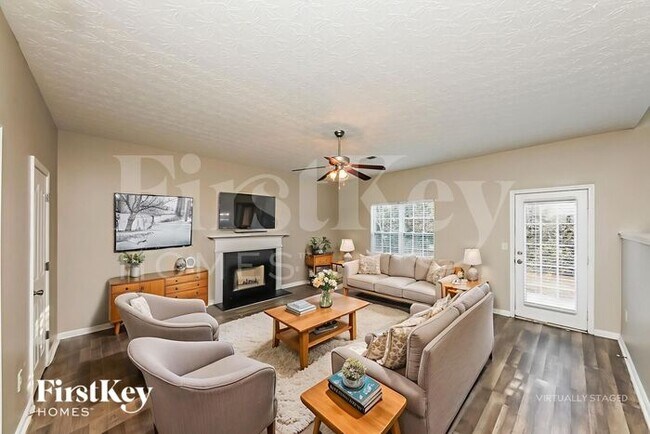 Building Photo - 419 Lake Ridge Ln