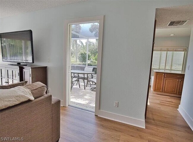 Building Photo - 303 Wexford Terrace