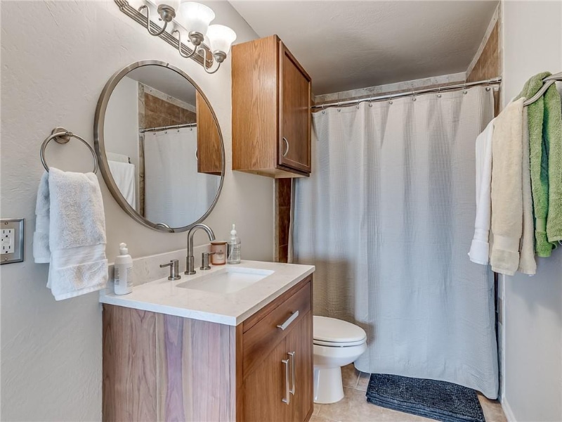 Building Photo - 1320 12th Ave SE