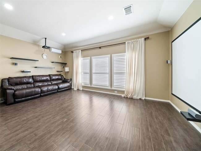 Building Photo - 9333 Fairmont Dr