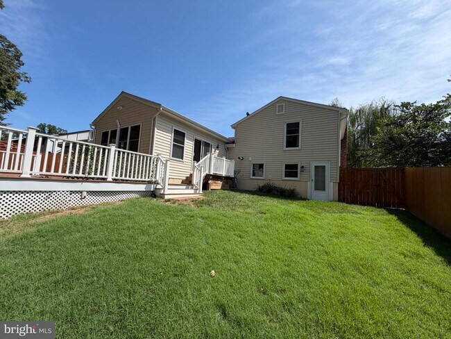 Building Photo - 7606 Fallswood Way
