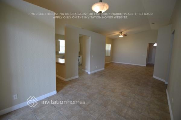 Building Photo - 13844 SW 53rd St