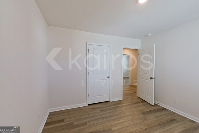 Building Photo - 116 Inez Ave