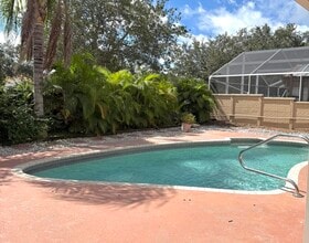 Building Photo - 18292 Clear Brook Cir