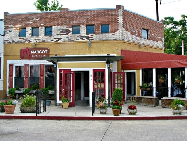 Building Photo - 835 Porter Rd