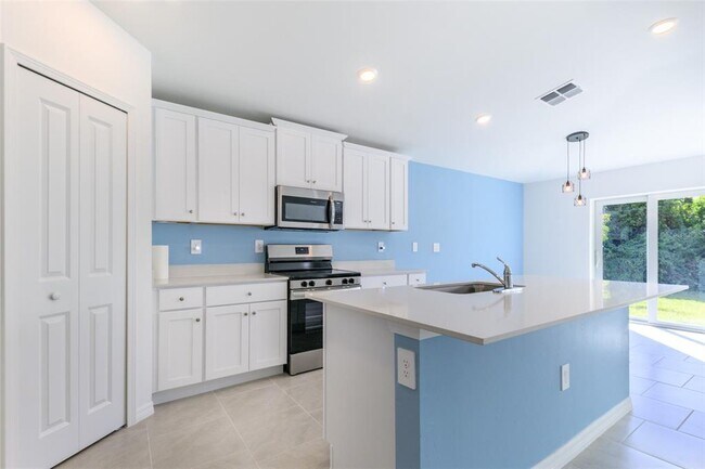 Building Photo - 23251 Quasar Blvd