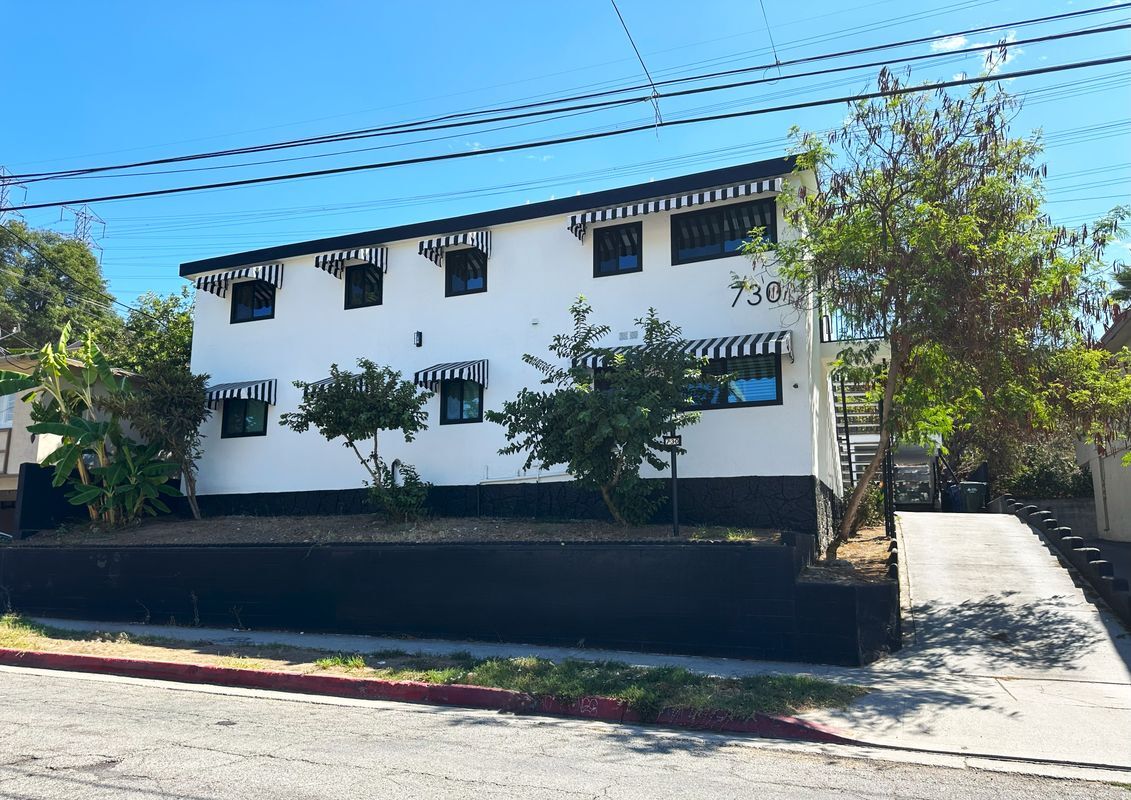 Building Photo - 730 Via Altamira