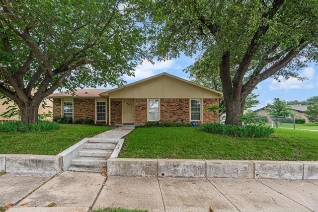 Building Photo - 5801 Redwood Ln