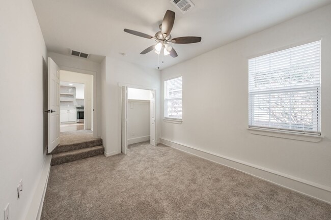 Building Photo - CHARMING HOME Close to TCU Campus!