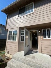 Building Photo - 720 14th Ave SE