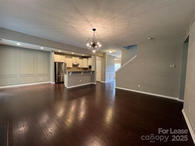 Building Photo - 2198 Laurens Dr