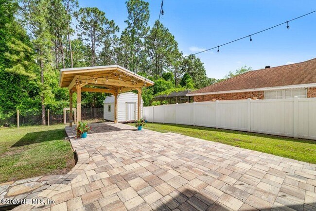 Building Photo - 3149 Silverado Cir
