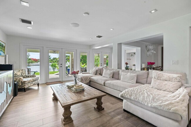 Building Photo - 6204 Celadon Cir