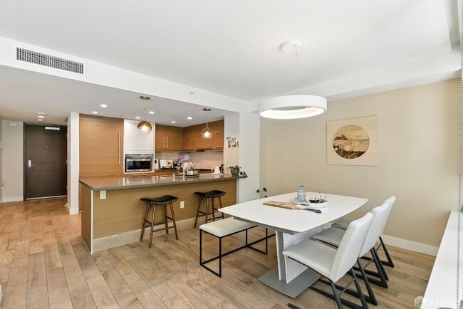 Building Photo - 420 Mission Bay Boulevard North