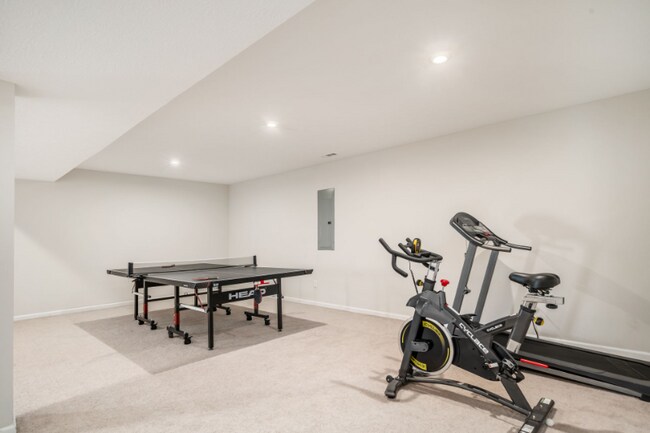 Building Photo - 968 Blackmore Dr