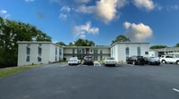 Building Photo - 1106 W 7th St