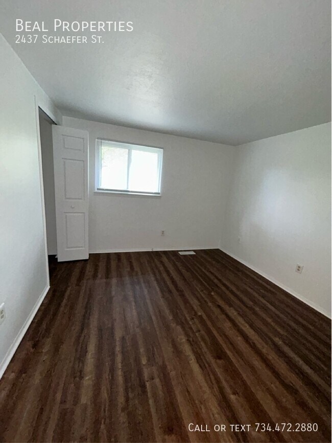 Building Photo - 2437 Schaefer St