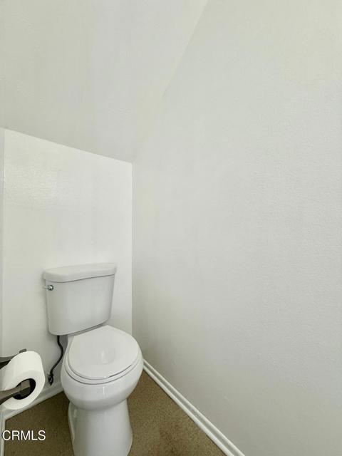 Building Photo - 263 S Ventura Rd