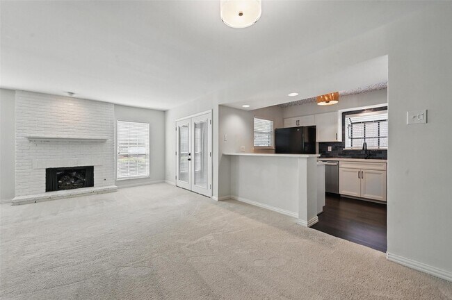 Building Photo - 15151 Berry Trail