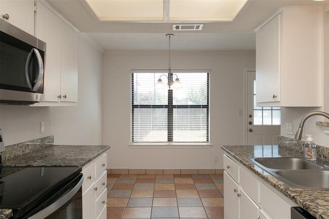Building Photo - 8811 Springmail Cir