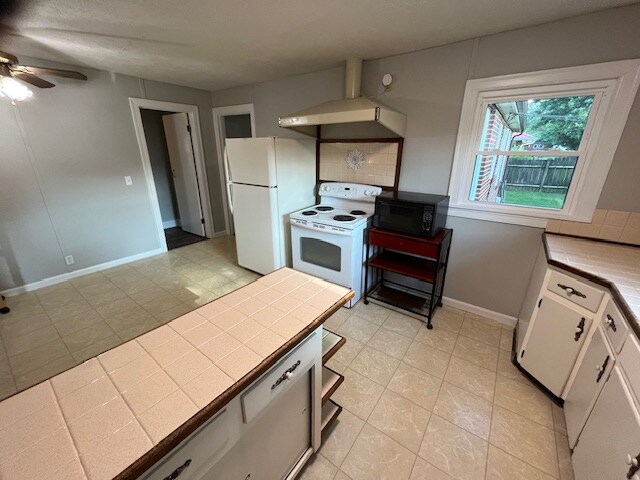 Building Photo - 1407 Bel Aire Dr