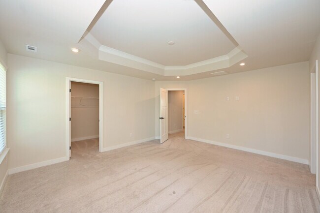 Building Photo - Updated Gallatin Townhome | 3BR + Garage, W/D Included