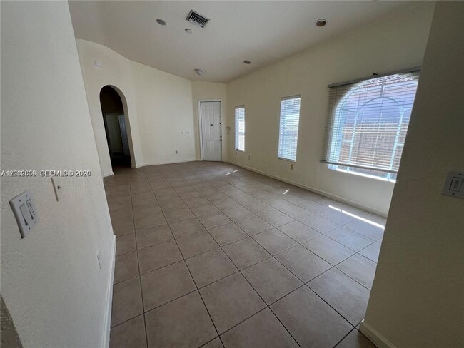 Building Photo - 2240 Portofino Ave